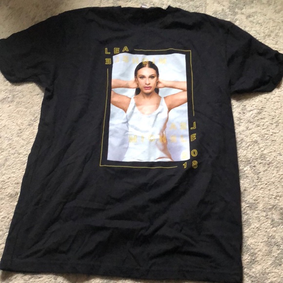 Lea Michele 2018 T-Shirt - Picture 1 of 2